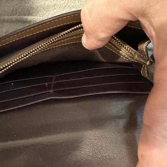 coach clutch wallet with brown tea roses with chain - Picture 4 of 7